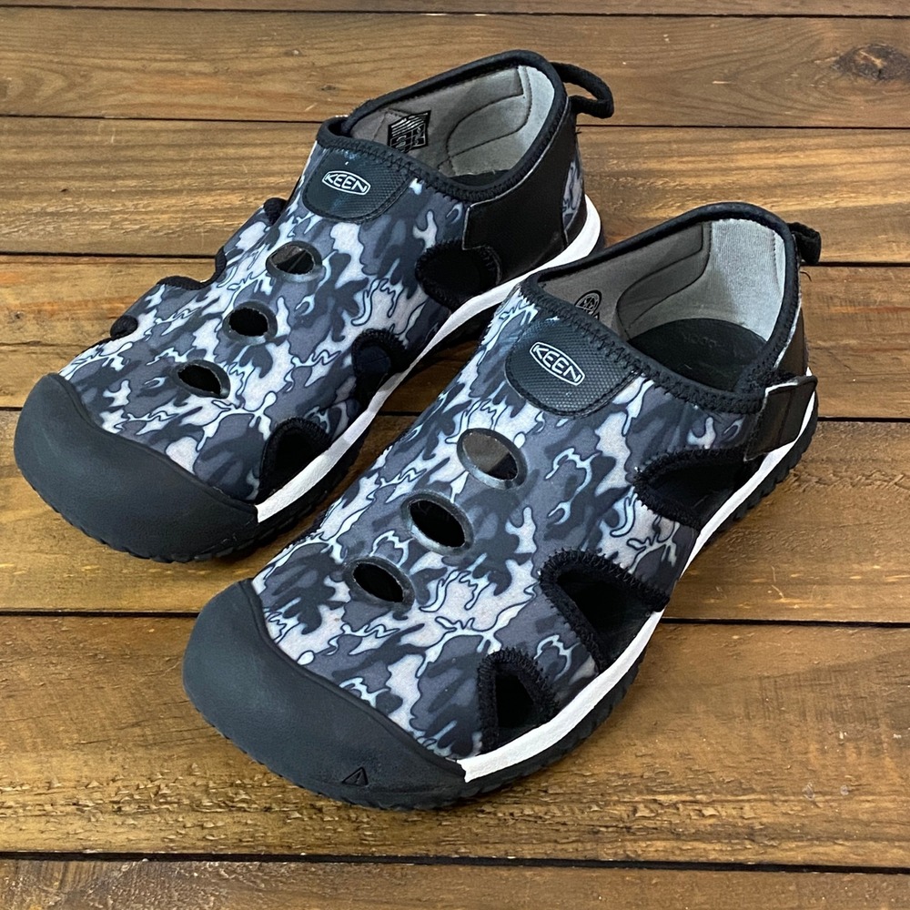 KEEN Kids Stingray Water Sandals Black Camo Youth Size 6 EU 38 1026052
